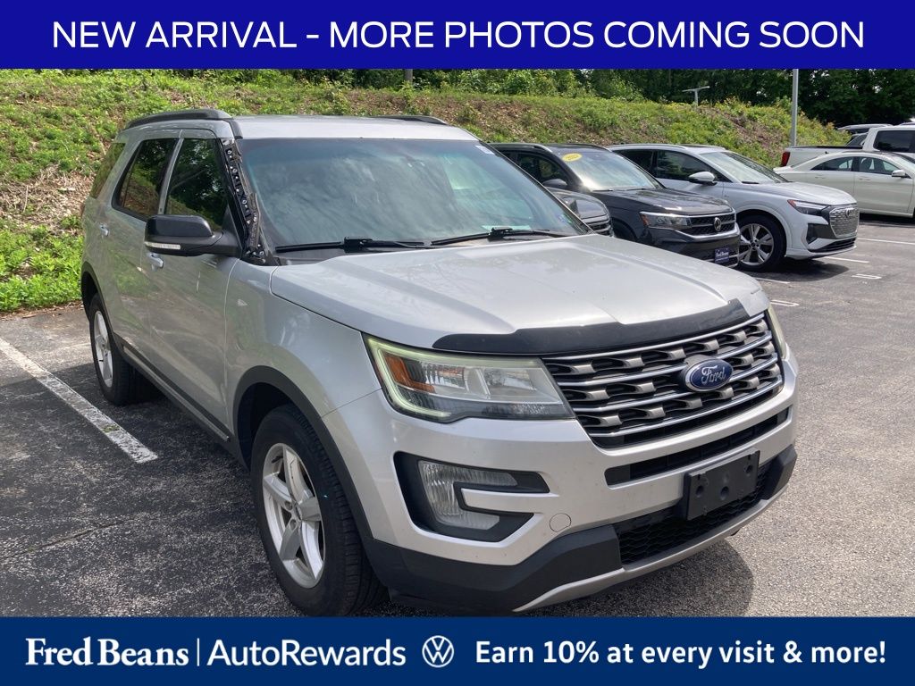 2017 Ford Explorer XLT 4WD's photo