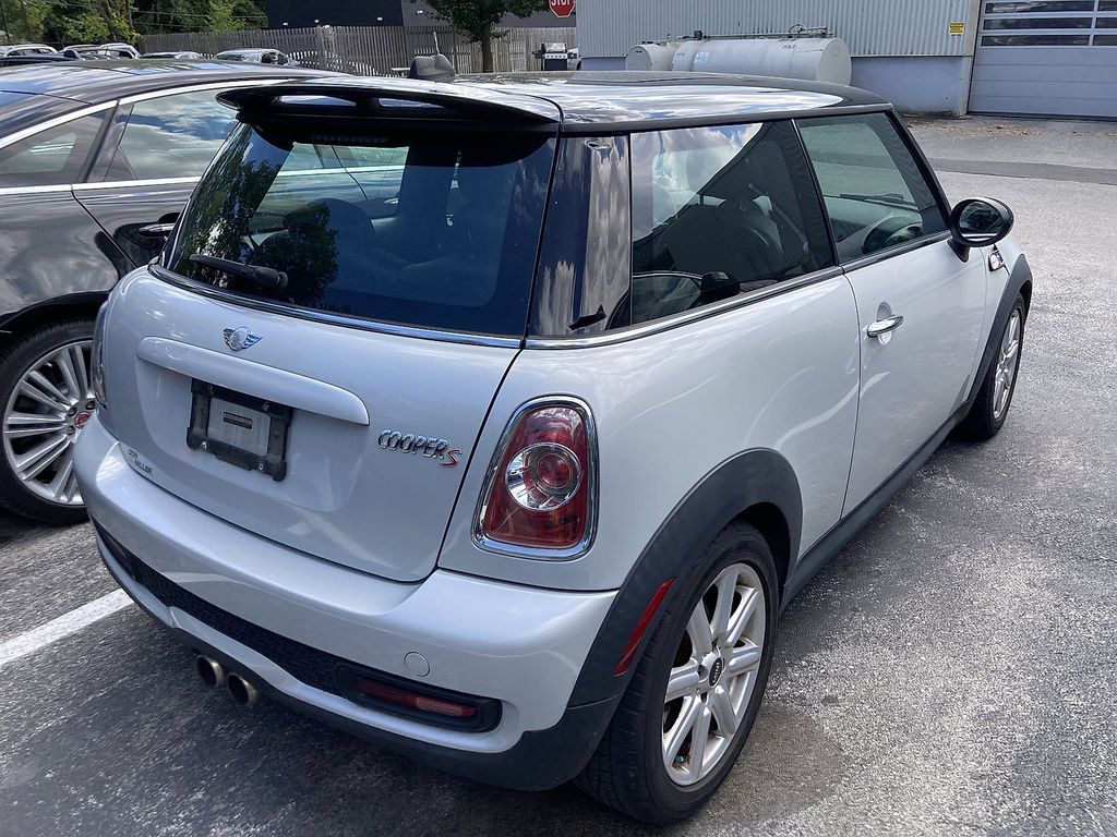 2012 Mini Cooper Base Hardtop photo 4