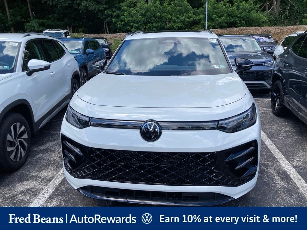 New 2026 Volkswagen Tiguan 2.0T SE R-Line Black SUV