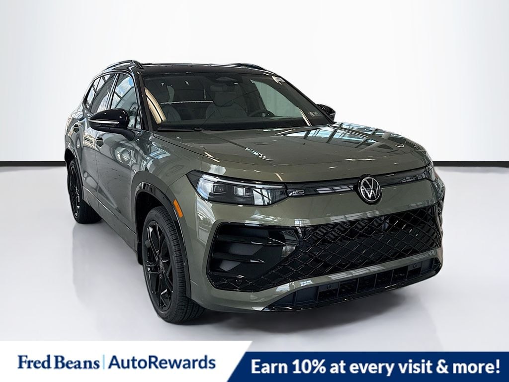 New 2026 Volkswagen Tiguan 2.0T SE R-Line Black SUV