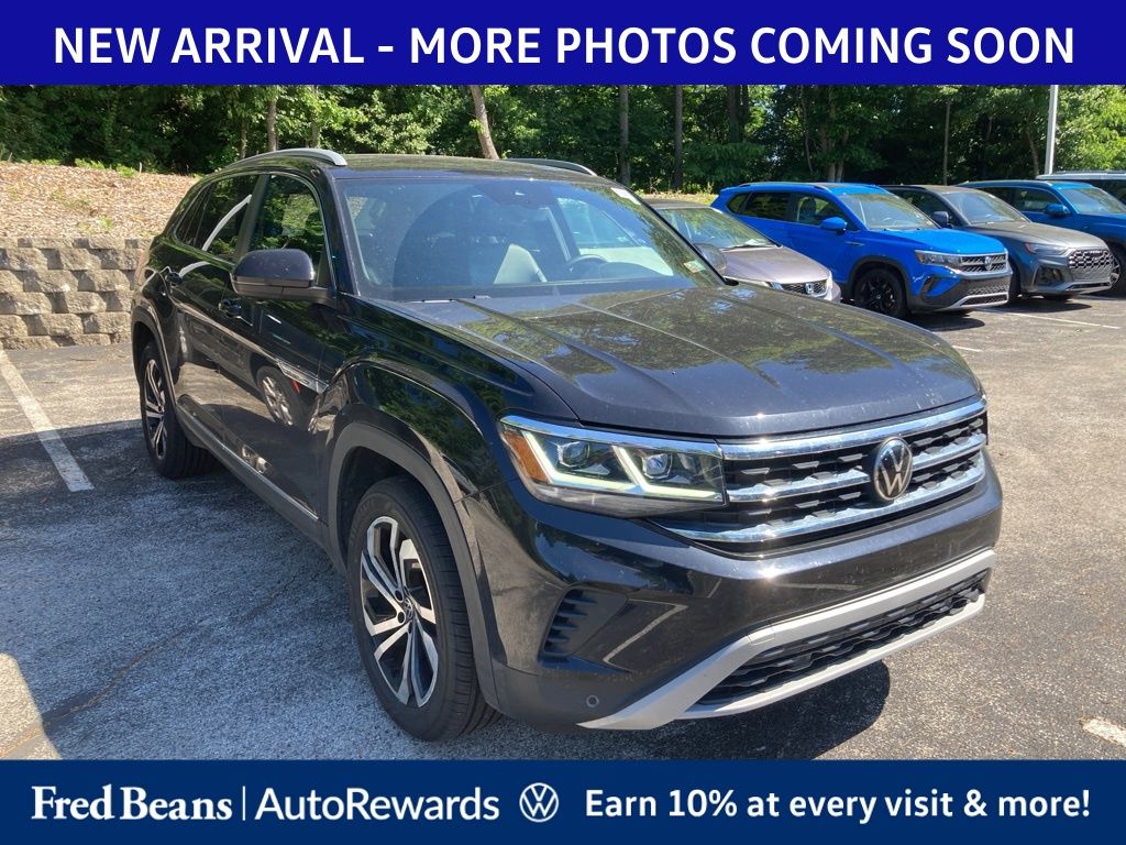 2022 Volkswagen Atlas Cross Sport 2.0T SEL 4MOTION's photo