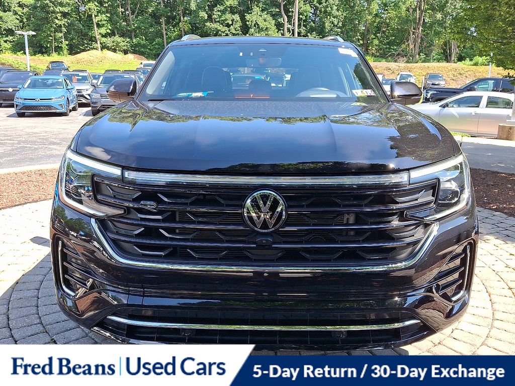2025 Volkswagen Atlas Cross Sport SEL Premium R-Line photo 2