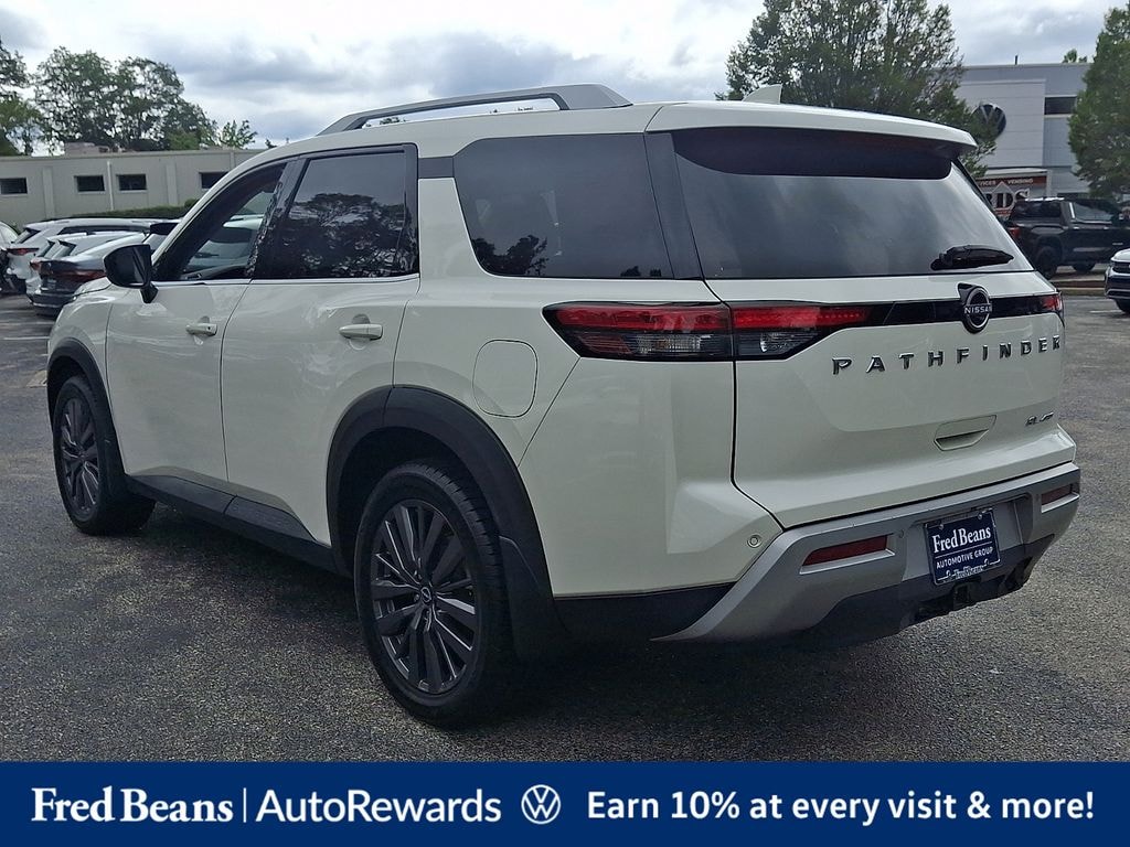Used 2022 Nissan Pathfinder SL SUV