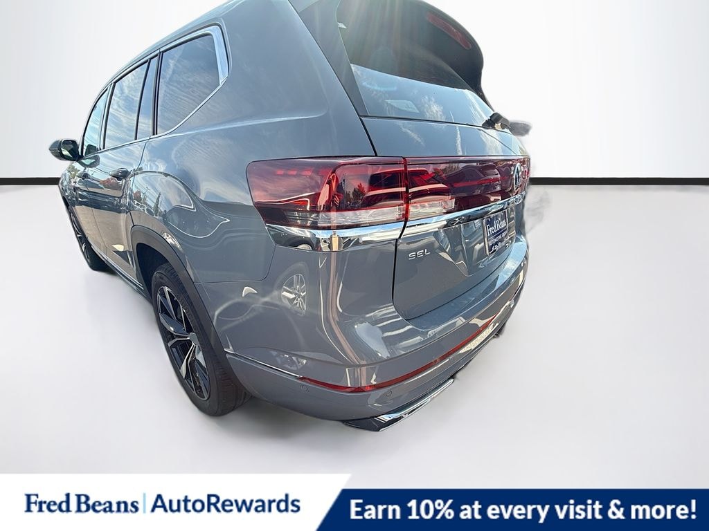 New 2025 Volkswagen Atlas 2.0T SEL Premium R-Line SUV