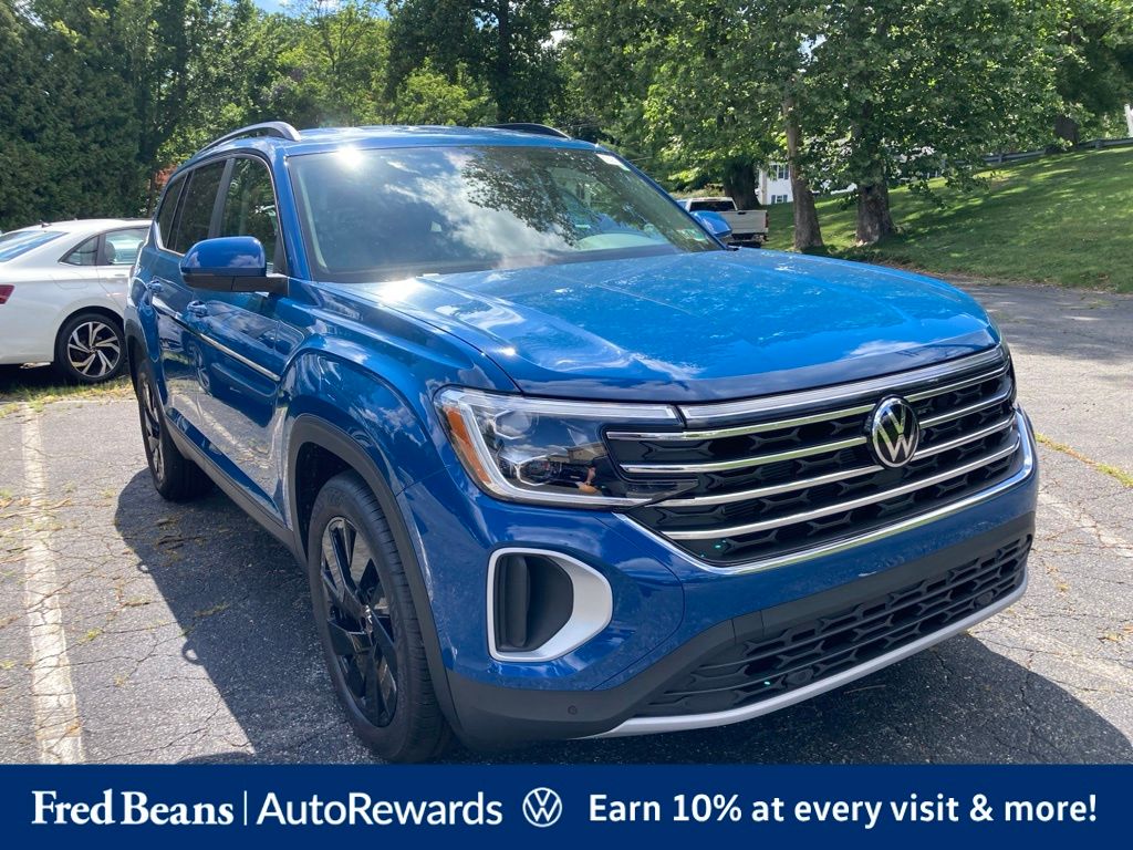 2026 Volkswagen Atlas SE w/Tech