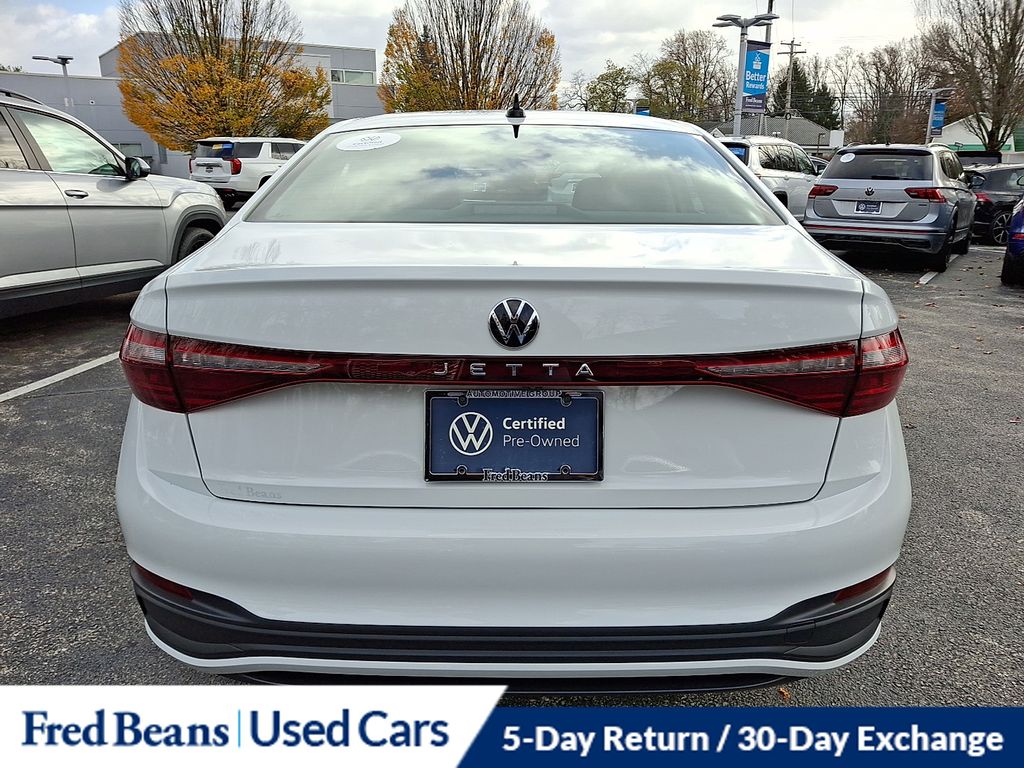 2025 Volkswagen Jetta 1.5T S photo 3