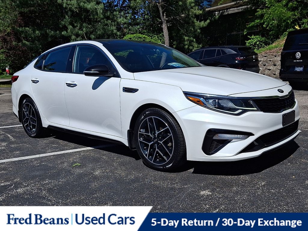 2020 Kia Optima SE's photo