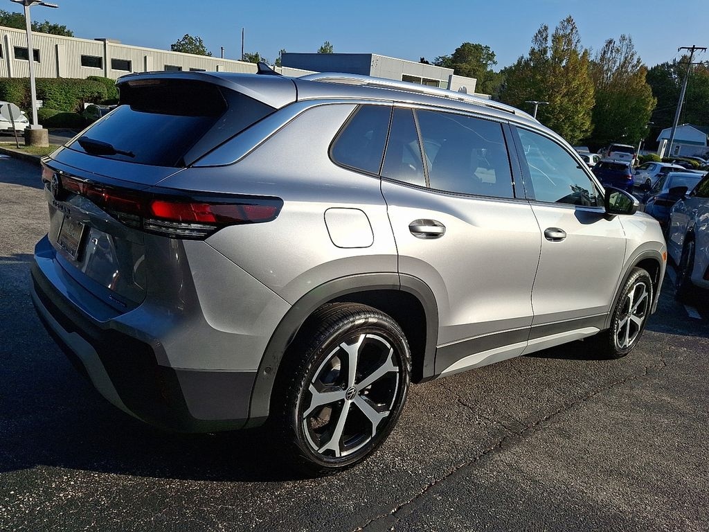 New 2025 Volkswagen Tiguan 2.0T SE SUV