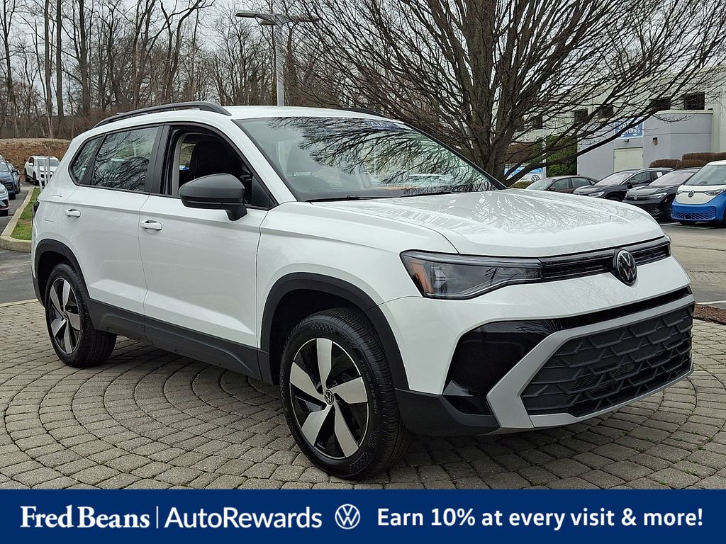 2025 Volkswagen Taos 1.5T S 4Motion's photo