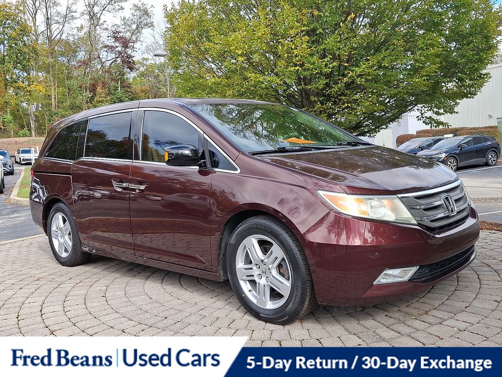 2013 Honda Odyssey Van  2013 Honda Odyssey Van