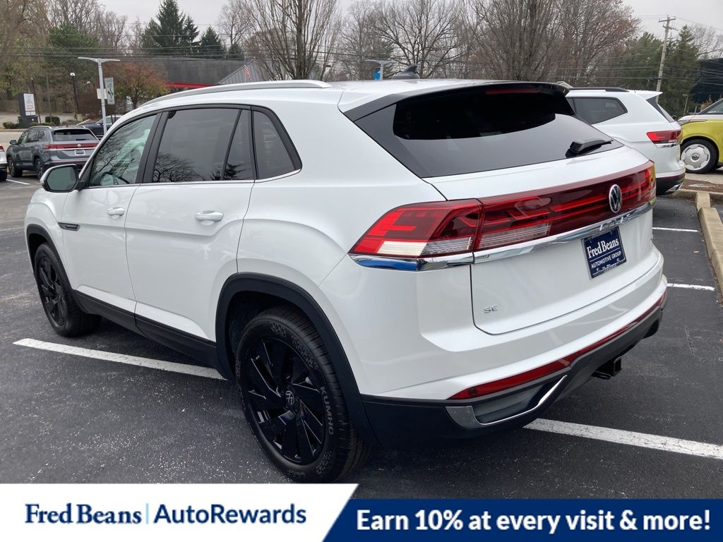 2026 Volkswagen Atlas Cross Sport SE Technology photo 4