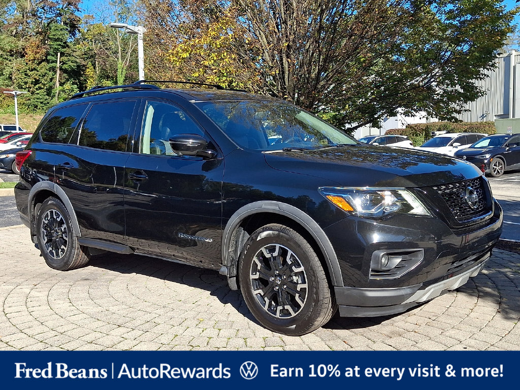 Used 2020 Nissan Pathfinder SL SUV
