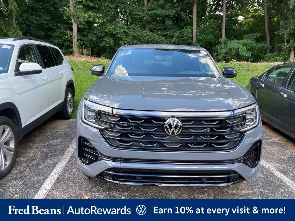 New 2026 Volkswagen Atlas Cross Sport 2.0T SEL R-Line Black SUV