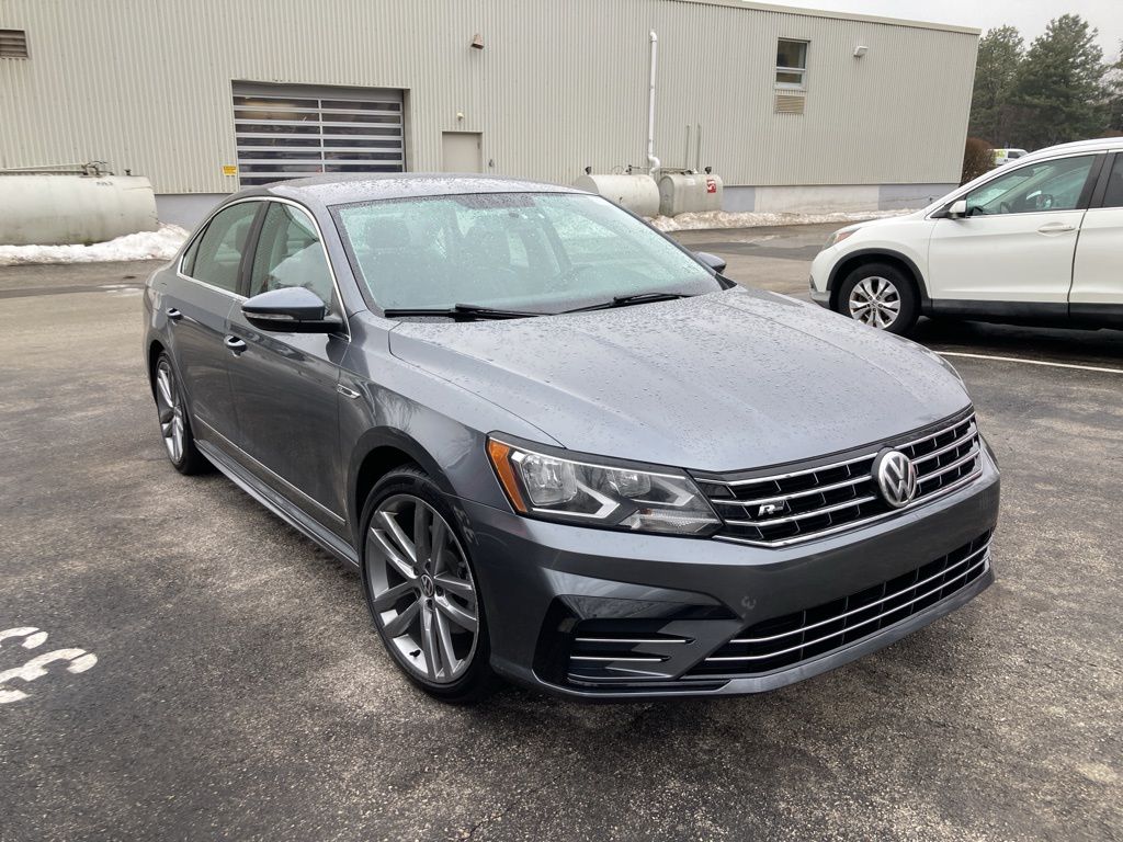 2017 Volkswagen Passat R-Line