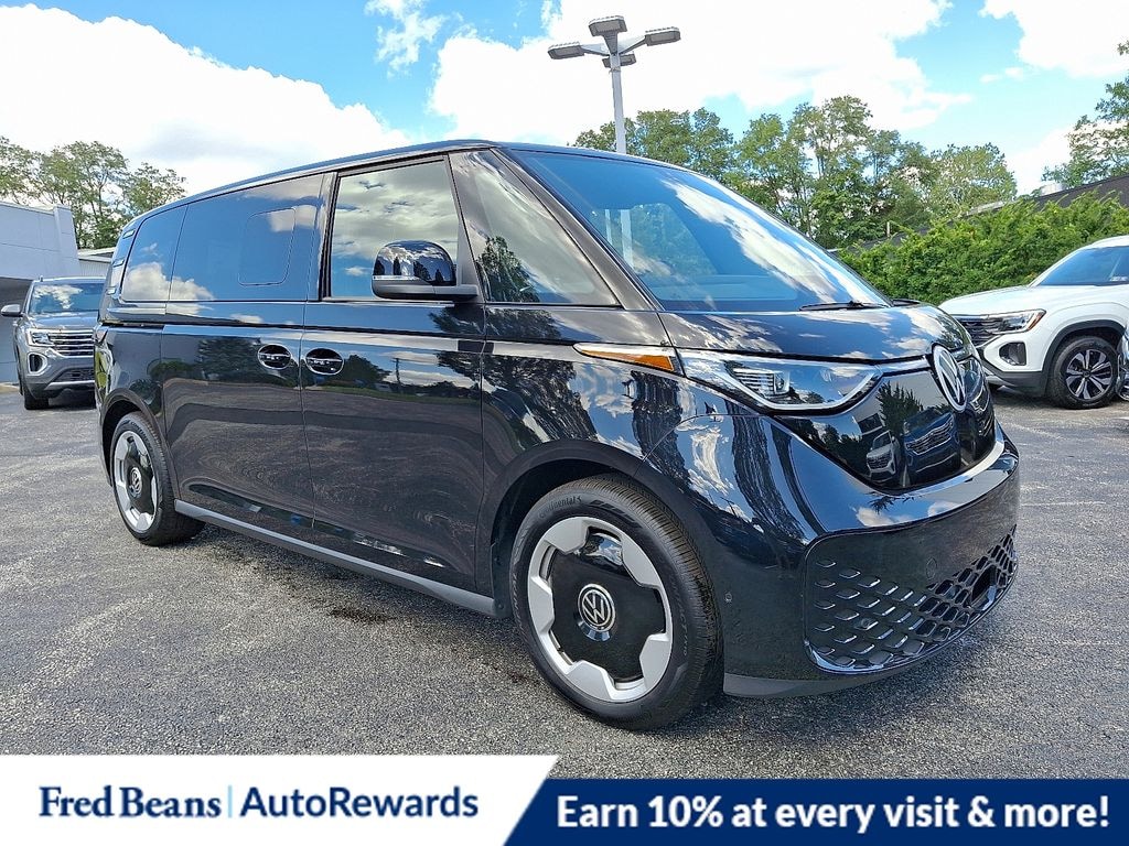 New 2025 Volkswagen ID. Buzz Pro S Van Passenger Van