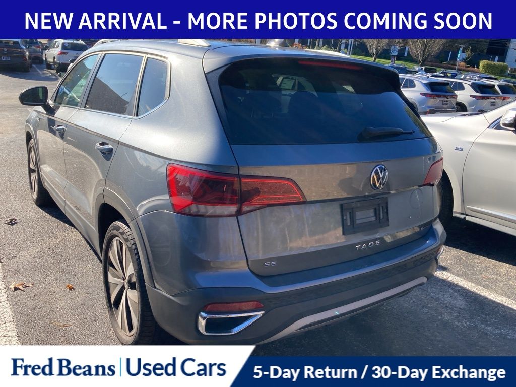 2022 Volkswagen Taos SE photo 4