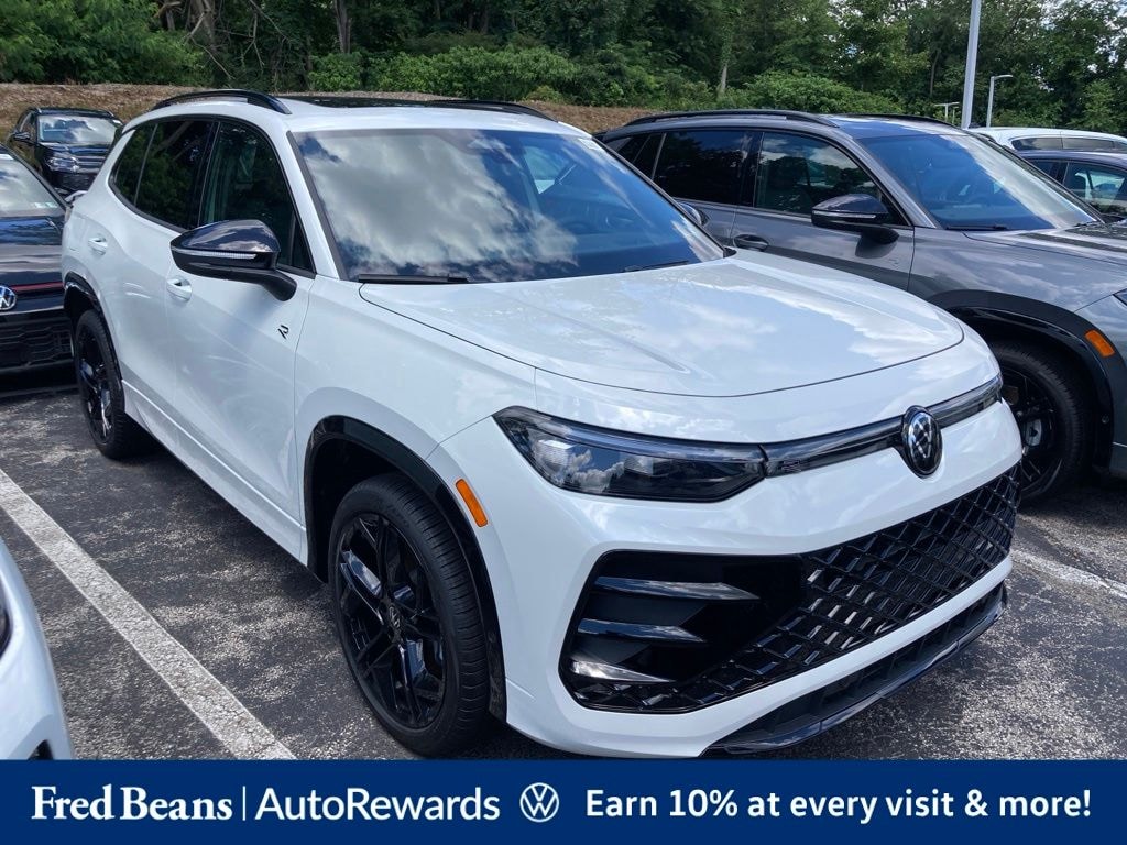 New 2026 Volkswagen Tiguan 2.0T SE R-Line Black SUV