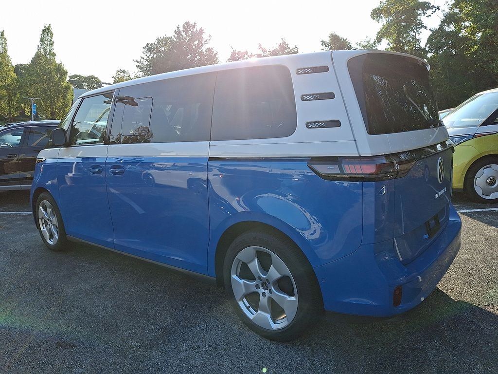New 2025 Volkswagen ID. Buzz Pro S Plus Van 4MOTION