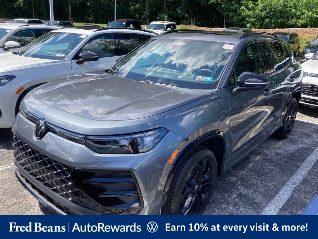 New 2026 Volkswagen Tiguan 2.0T SE R-Line Black SUV