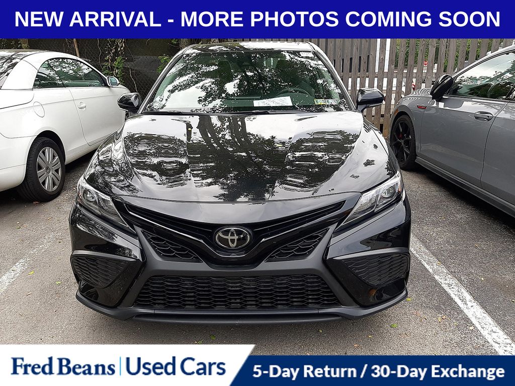 2023 Toyota Camry SE photo 2