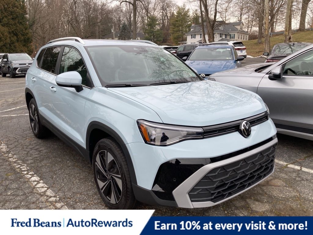 2026 Volkswagen Taos SE's photo