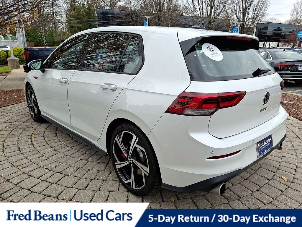 2024 Volkswagen Golf GTI SE photo 4