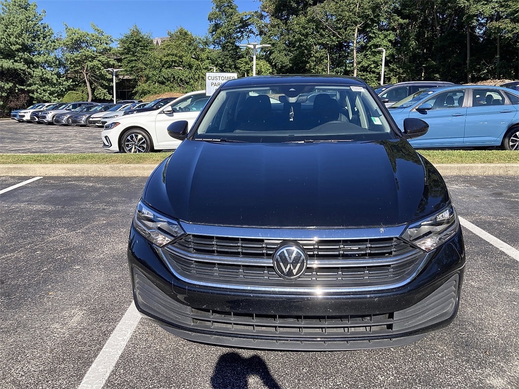 3VW5M7BU6RM102381