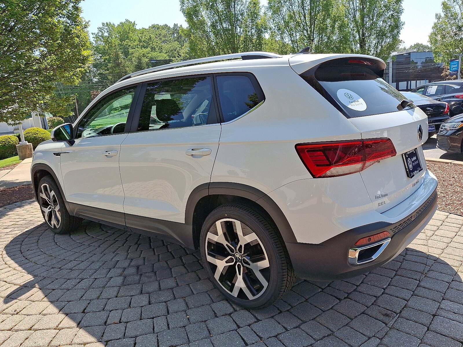2022 Volkswagen Taos SEL photo 4