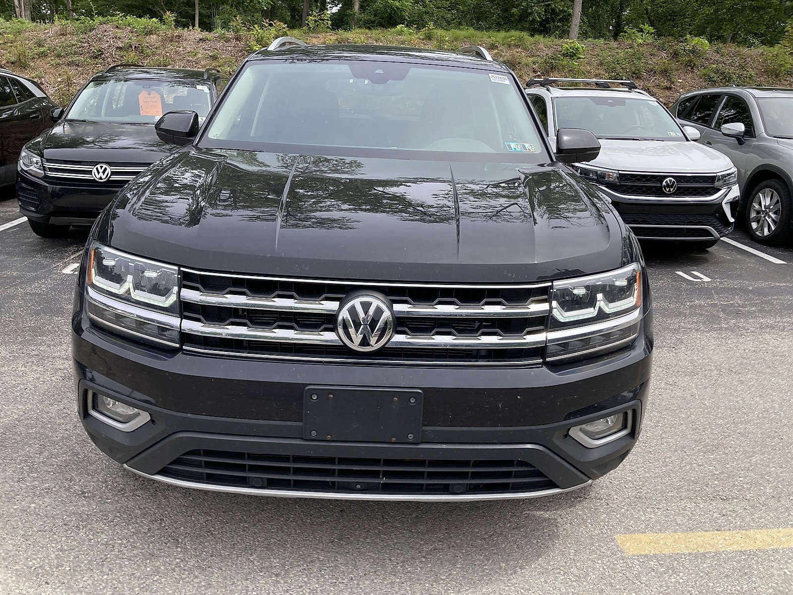 Used 2019 Volkswagen Atlas SEL Premium with VIN 1V2NR2CA2KC577981 for sale in Devon, PA