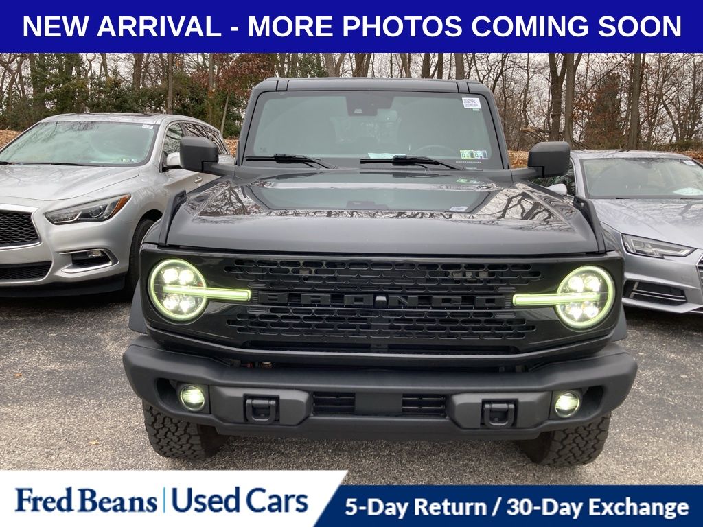 2023 Ford Bronco Black Diamond photo 2