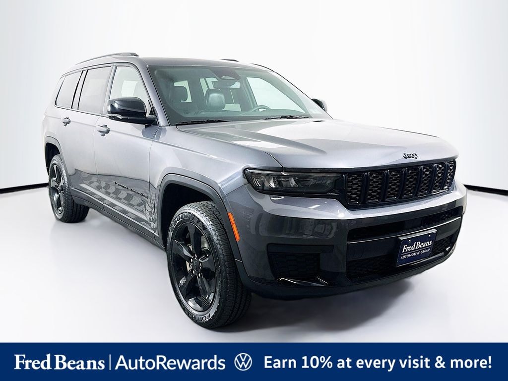 Used 2023 Jeep Grand Cherokee L Laredo SUV