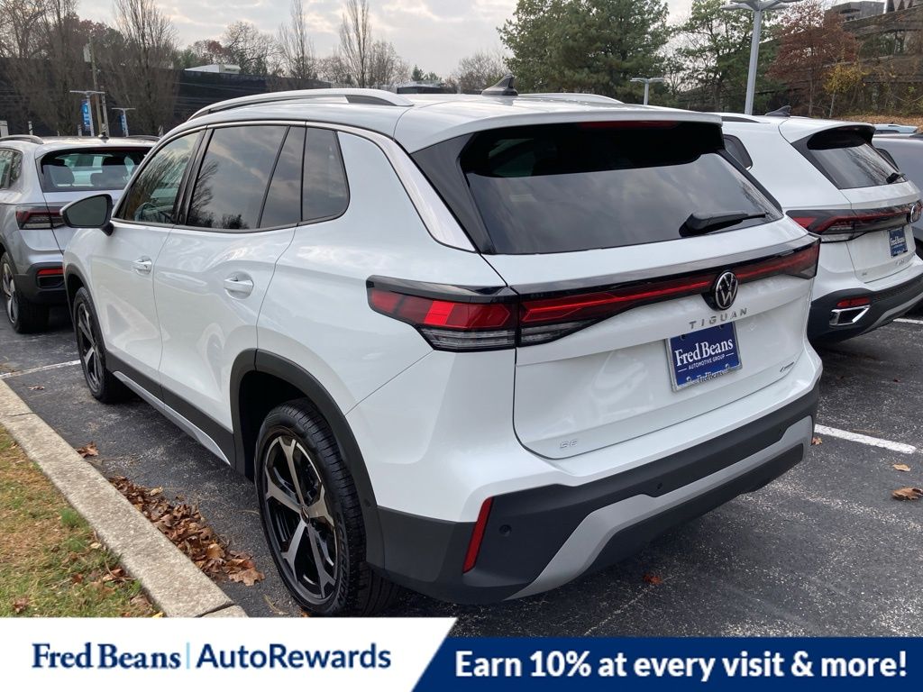 2026 Volkswagen Tiguan SE photo 4