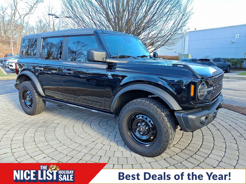 2023 Ford Bronco 4-Door Black Diamond's photo