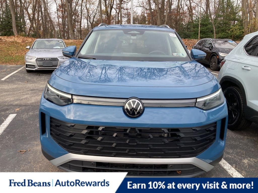 2026 Volkswagen Tiguan SE photo 2