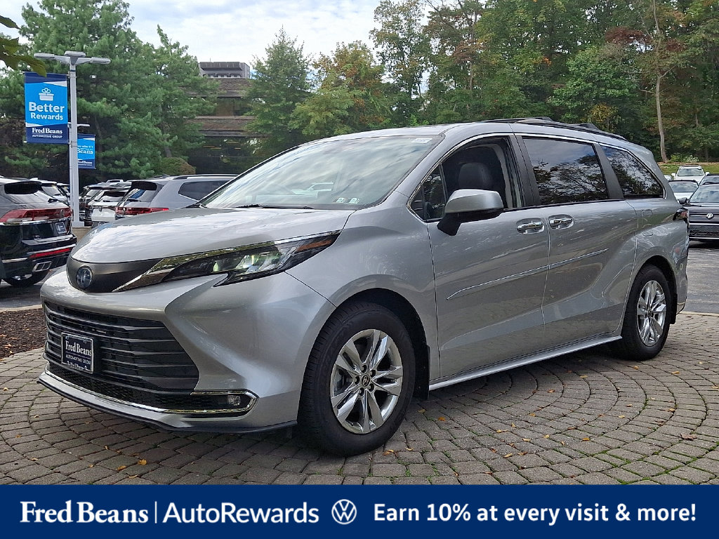 Used 2022 Toyota Sienna XLE 7 Passenger Van Passenger Van