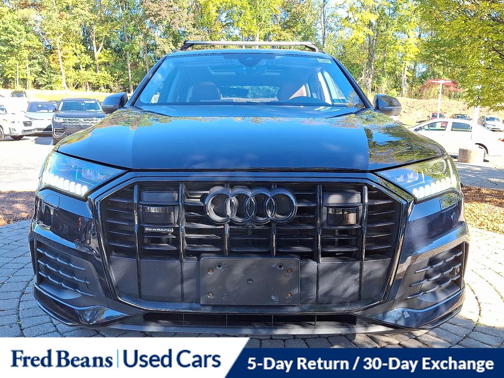 2023 Audi Q7 45 Premium Plus photo 2