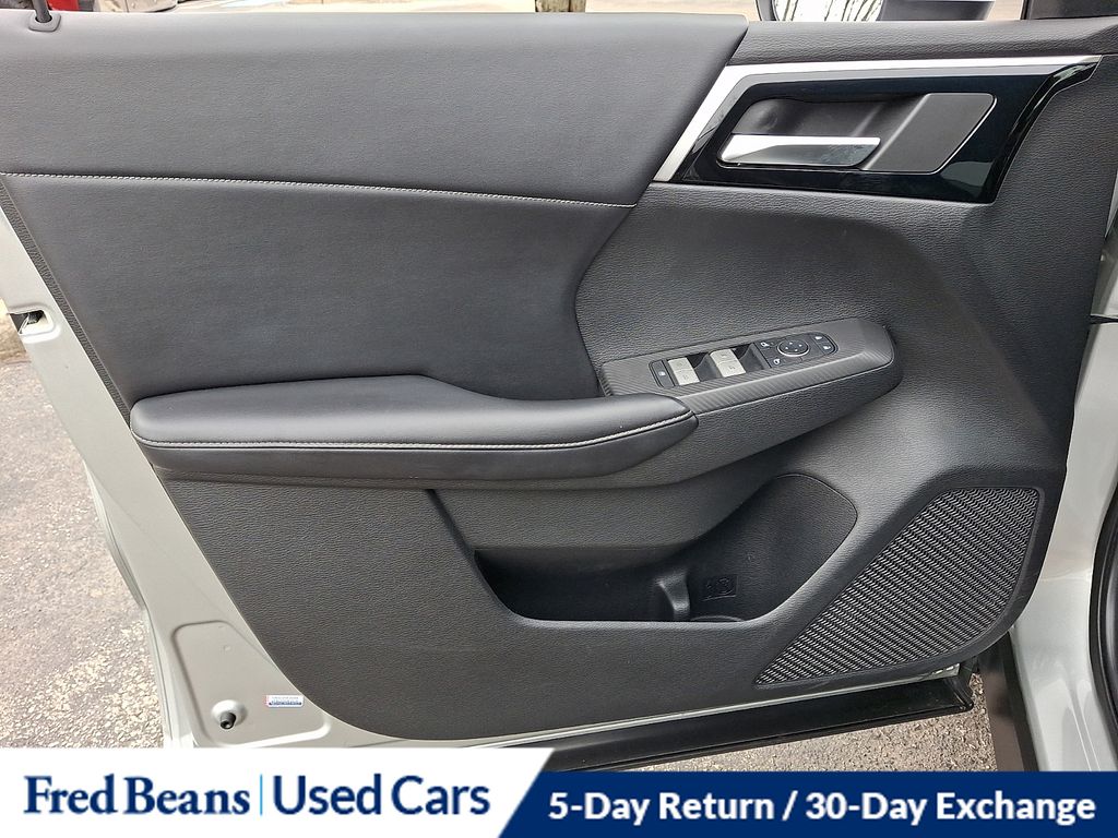 2022 Mitsubishi Outlander SE - Photo 12