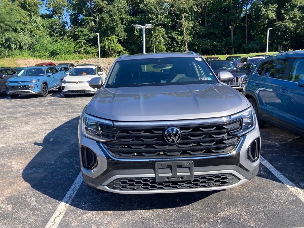 Certified 2024 Volkswagen Atlas Cross Sport 2.0T SE w/Technology SUV