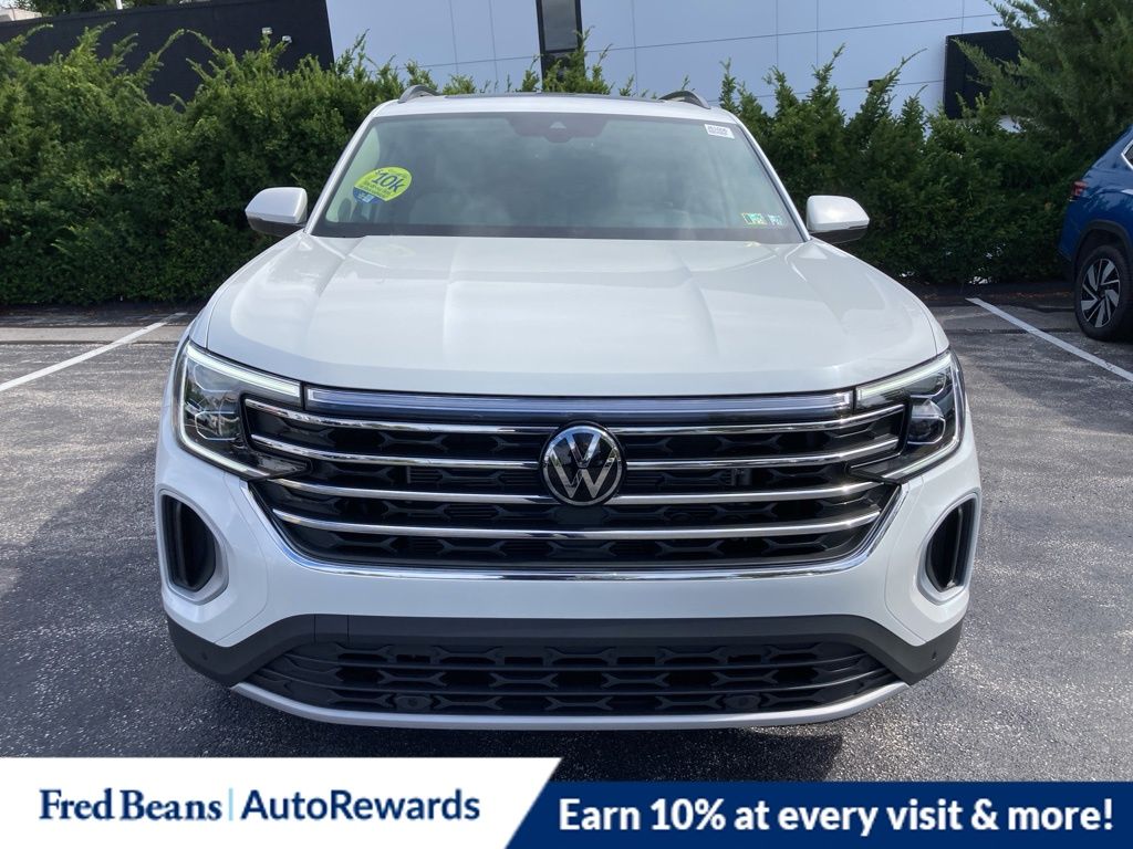 2026 Volkswagen Atlas SE Technology photo 2