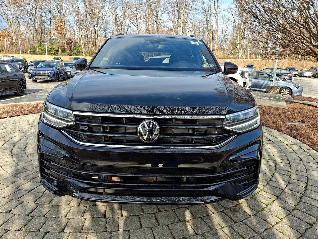 2024 Volkswagen Tiguan SE R-Line Black photo 2