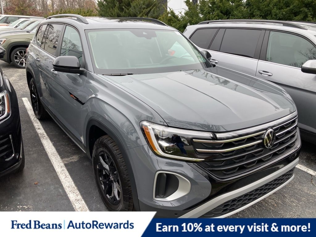 2026 Volkswagen Atlas Atlas Peak Edition's photo