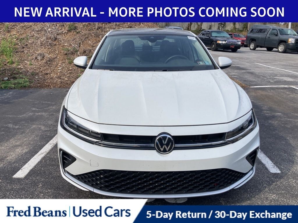 Used 2025 Volkswagen Jetta 1.5T SE Sedan