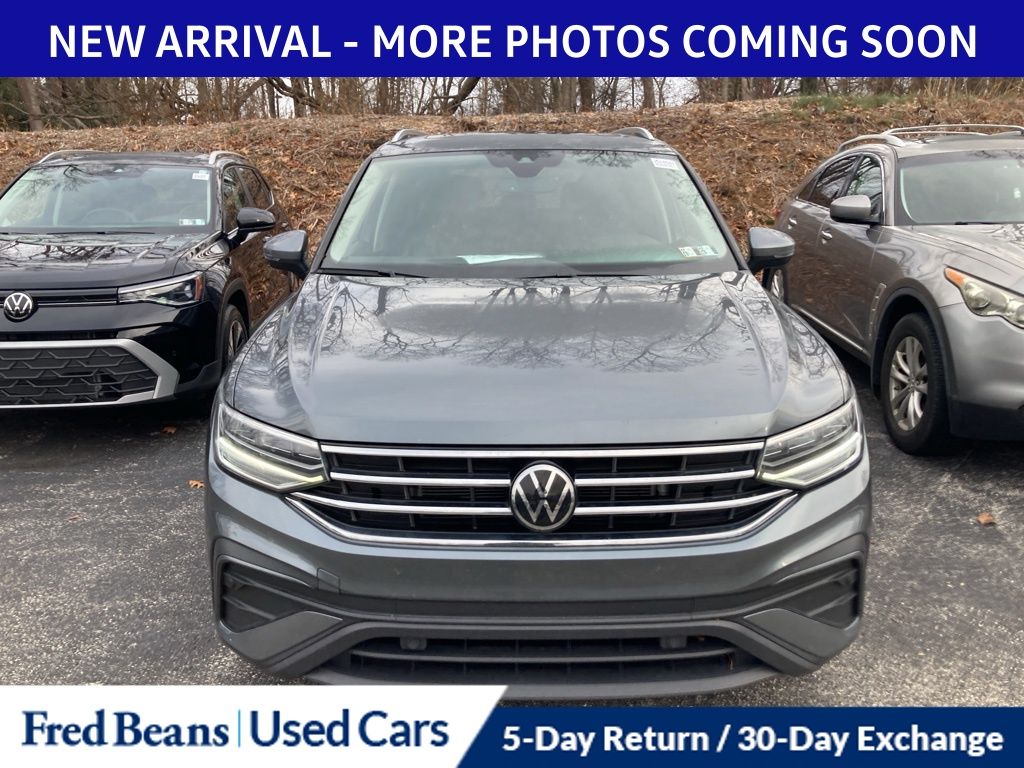 2022 Volkswagen Tiguan SE photo 2