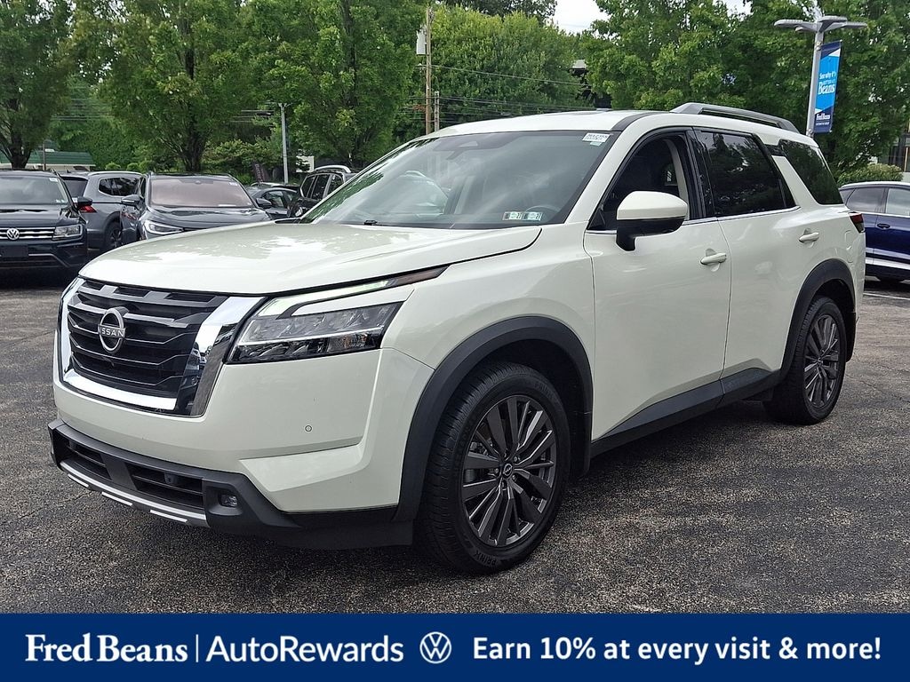 Used 2022 Nissan Pathfinder SL SUV