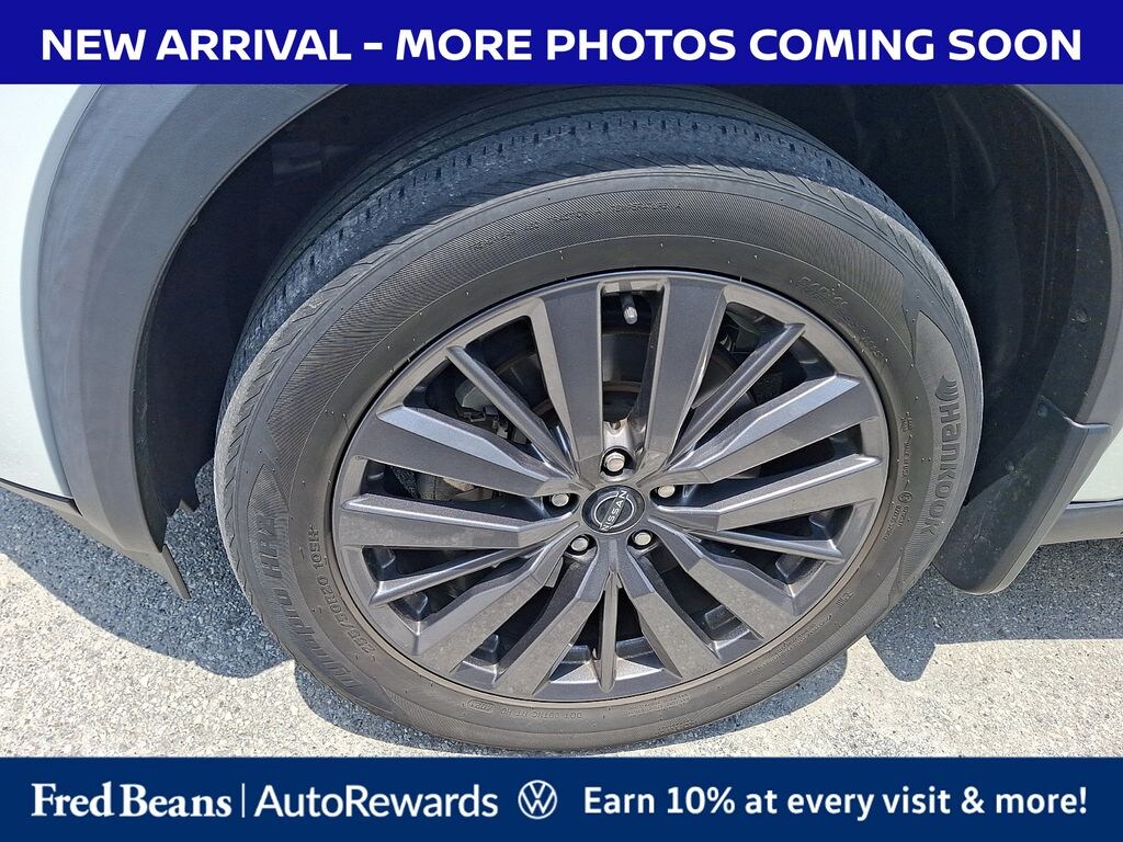 Used 2022 Nissan Pathfinder SL SUV