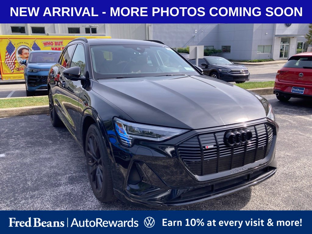  Audi e-tron