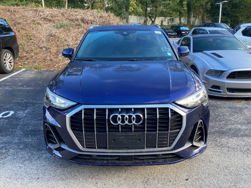 2022 Audi Q3 45 TFSI S line Premium photo 2