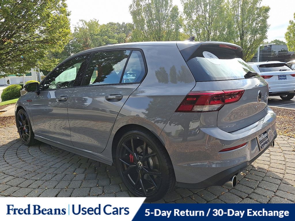 2024 Volkswagen Golf GTI 380 S photo 4