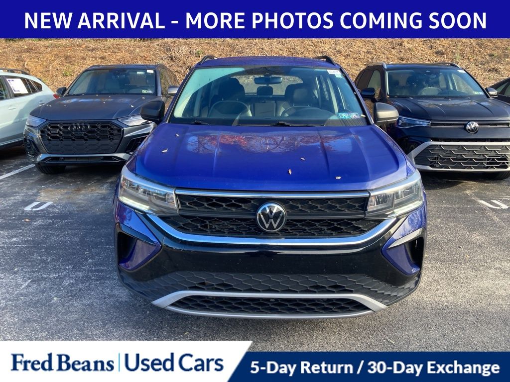 2023 Volkswagen Taos S photo 2