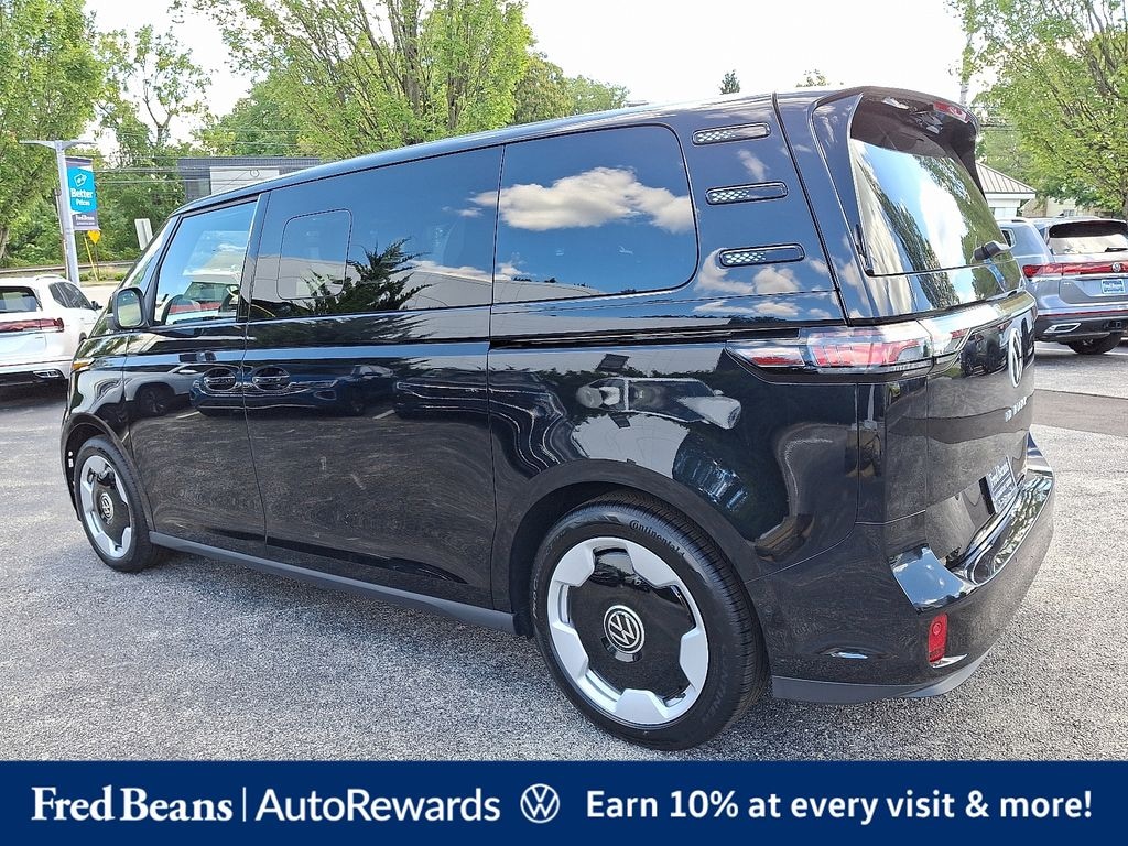 New 2025 Volkswagen ID. Buzz Pro S Van Passenger Van